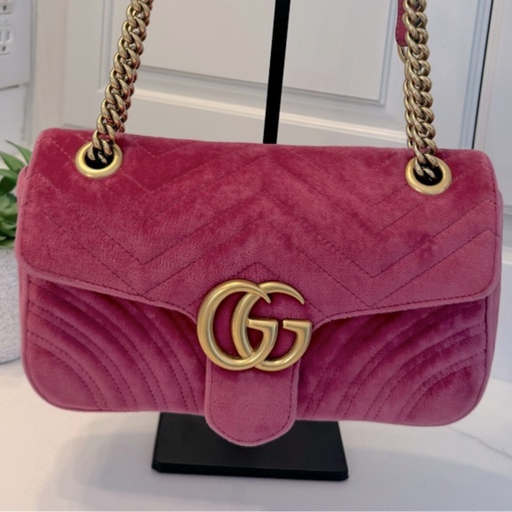 Gucci GG Velvet Marmont Shoulder Bag. Pink/Gold tone hardware